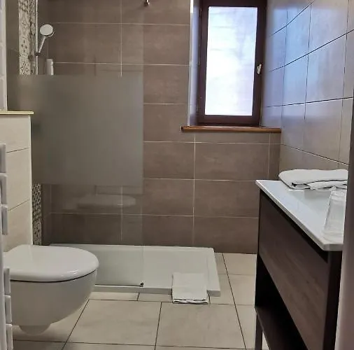 Logis De L'allagnonette Отель Saint-Poncy